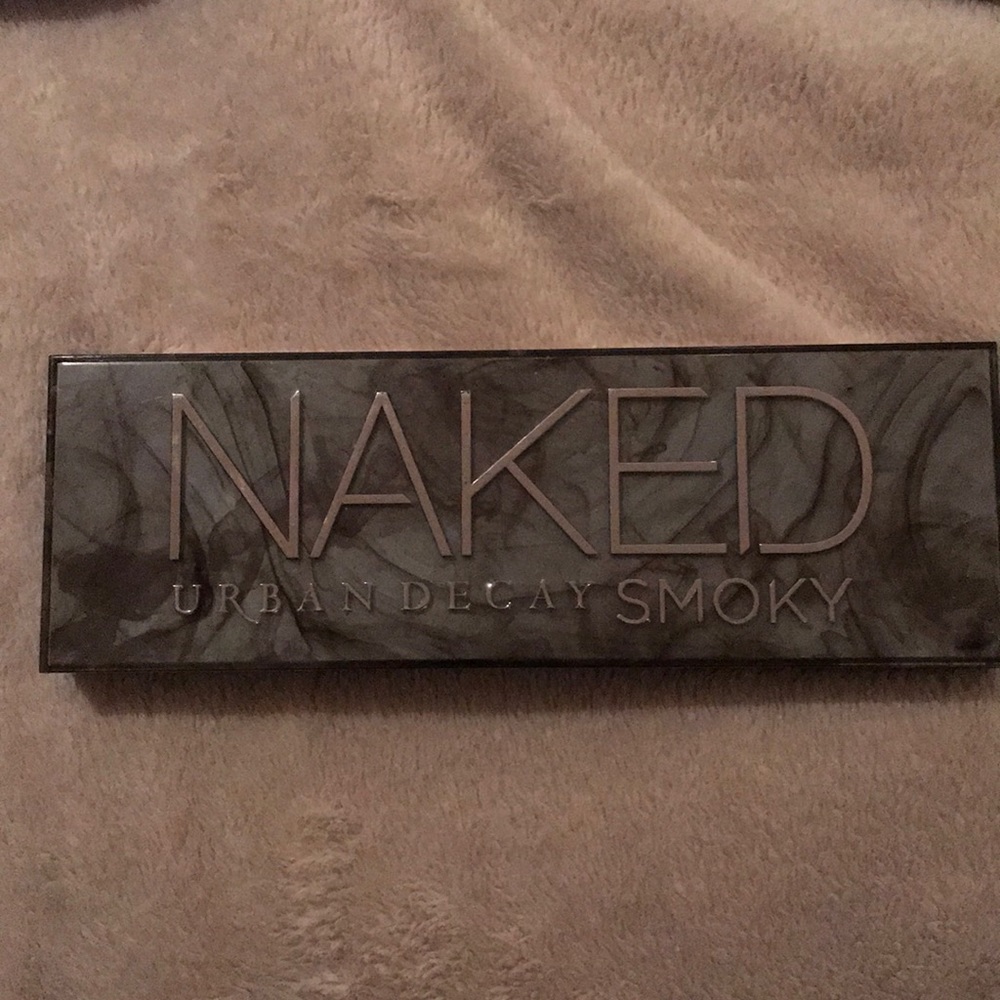 Urban Decay Naked Smoky Palette